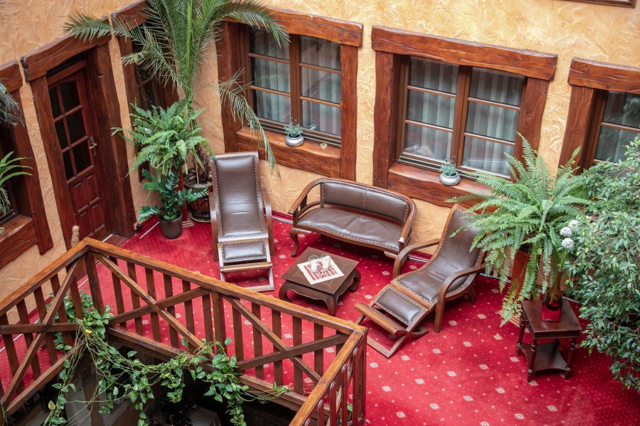 Hotel Zameczek Ksiaz Wielki Exterior photo