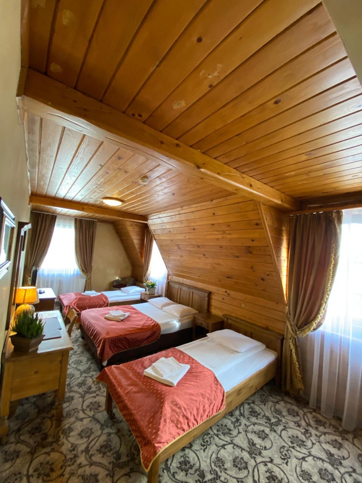 Hotel Zameczek Ksiaz Wielki Exterior photo